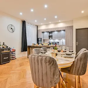 Magnifique De Luxe & Familia - 16 Apartment