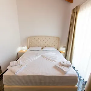 Santa Oliva , Ksamil Albania